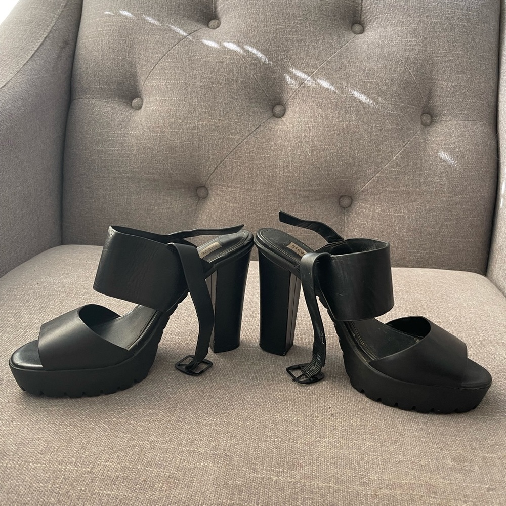 Steve Madden heels size 8